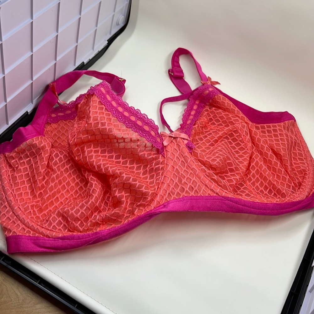 Cacique Lightly Lined Balconette.  40H